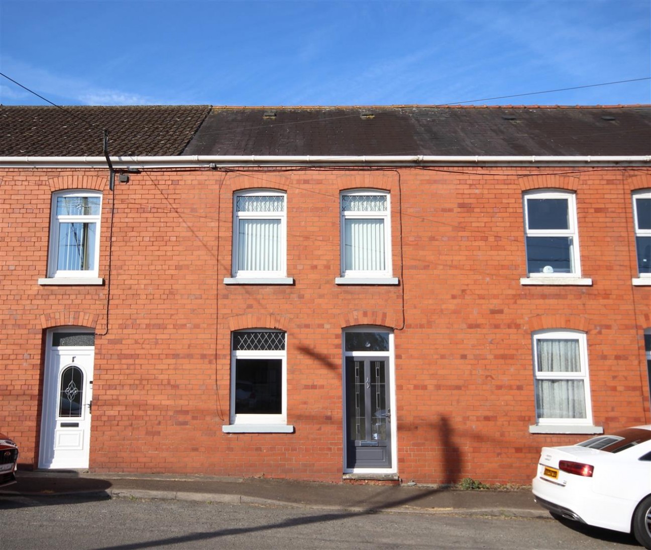 Maes Y Berllan, Ammanford