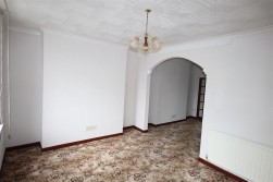 Maes Y Berllan, Ammanford