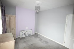 Maes Y Berllan, Ammanford