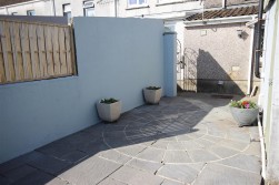 Maes Y Berllan, Ammanford