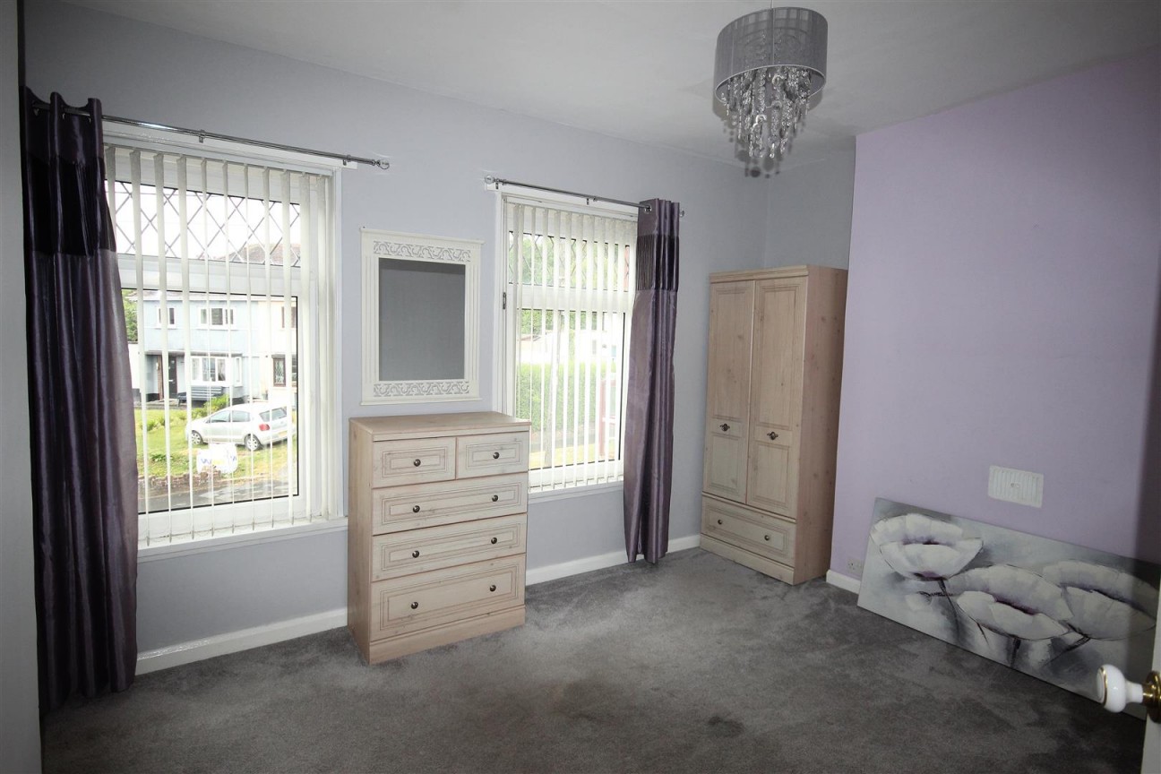 Maes Y Berllan, Ammanford