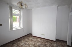 Maes Y Berllan, Ammanford