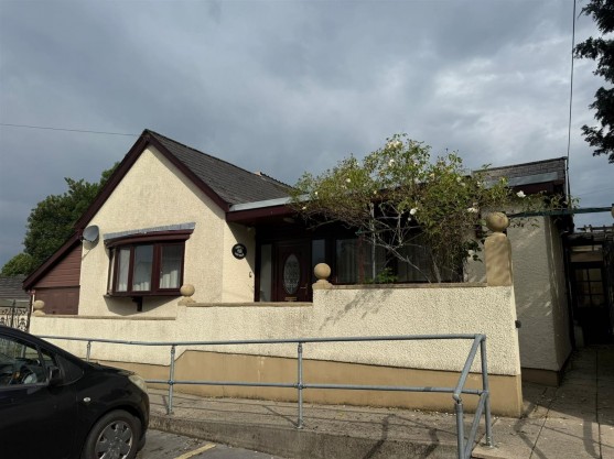 Iscennen Road, Ammanford