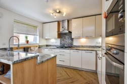 Clos Maes Rhedyn, Gorslas, Llanelli