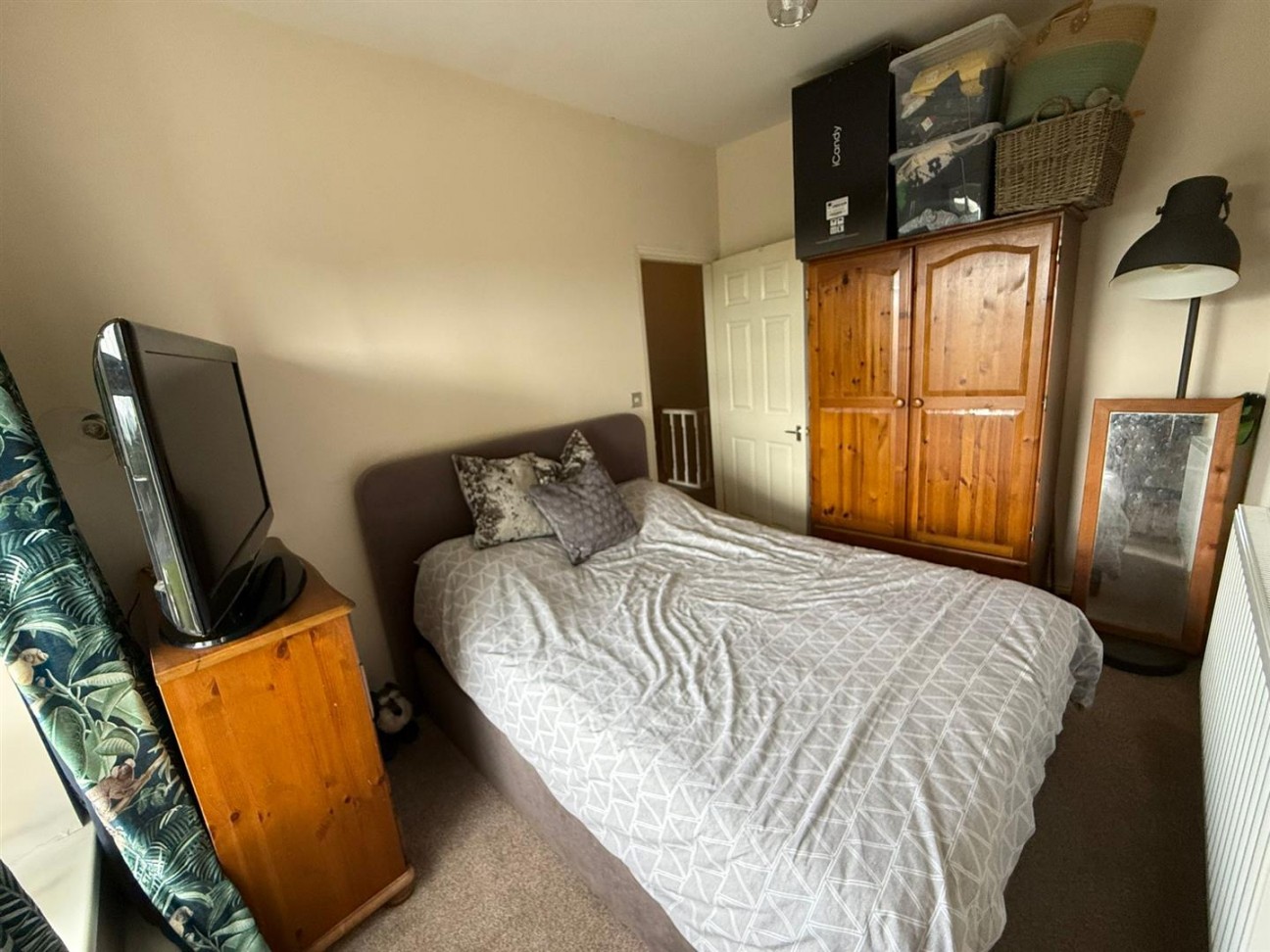 Waterloo Road, Ammanford