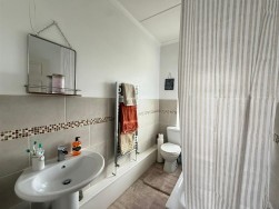 Waterloo Road, Ammanford