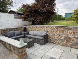 Waterloo Road, Ammanford