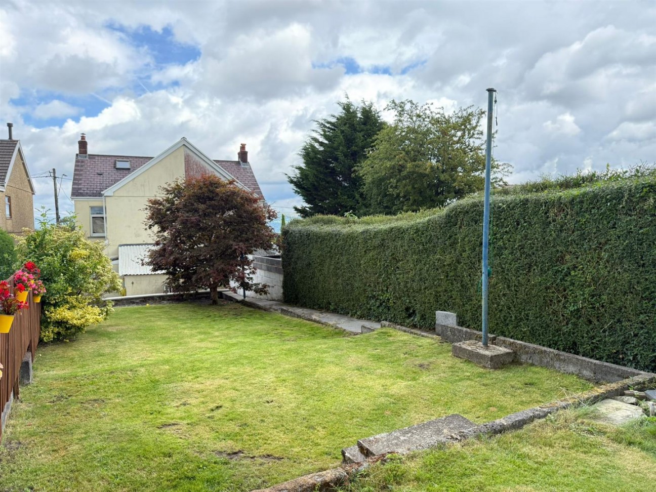 Waterloo Road, Ammanford