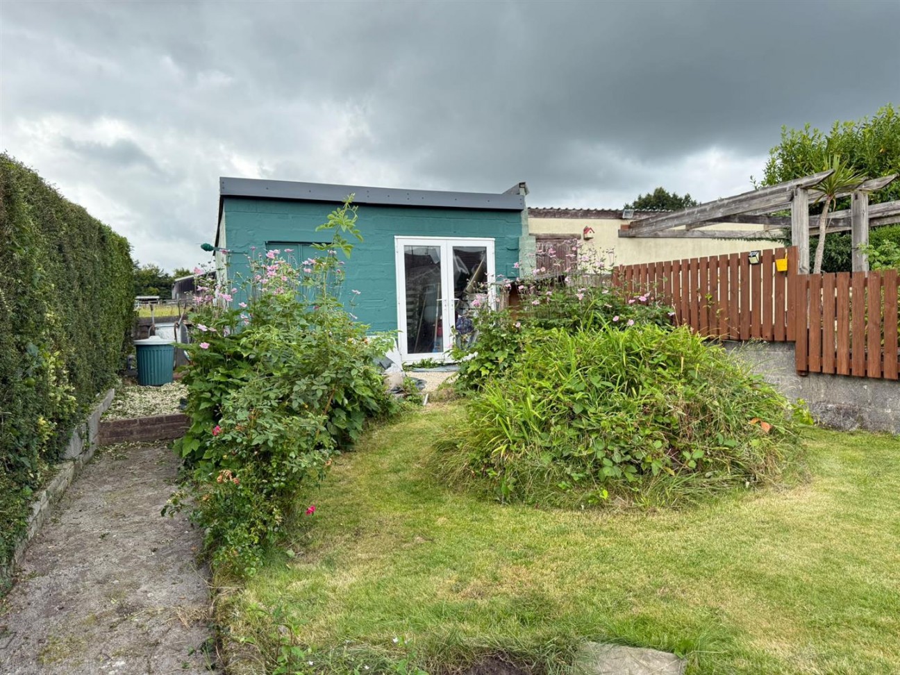 Waterloo Road, Ammanford