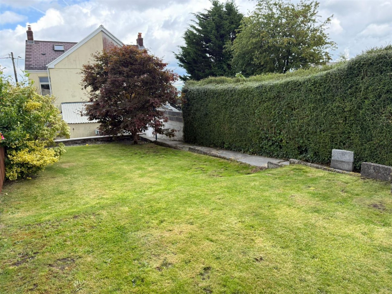 Waterloo Road, Ammanford