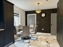 Henfelin, Garnant, Ammanford