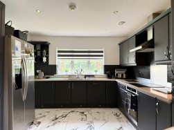 Henfelin, Garnant, Ammanford