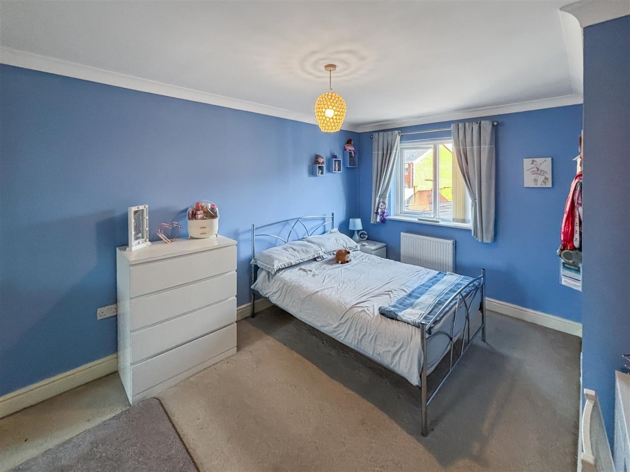 Clos Emily, Cross Hands, Llanelli