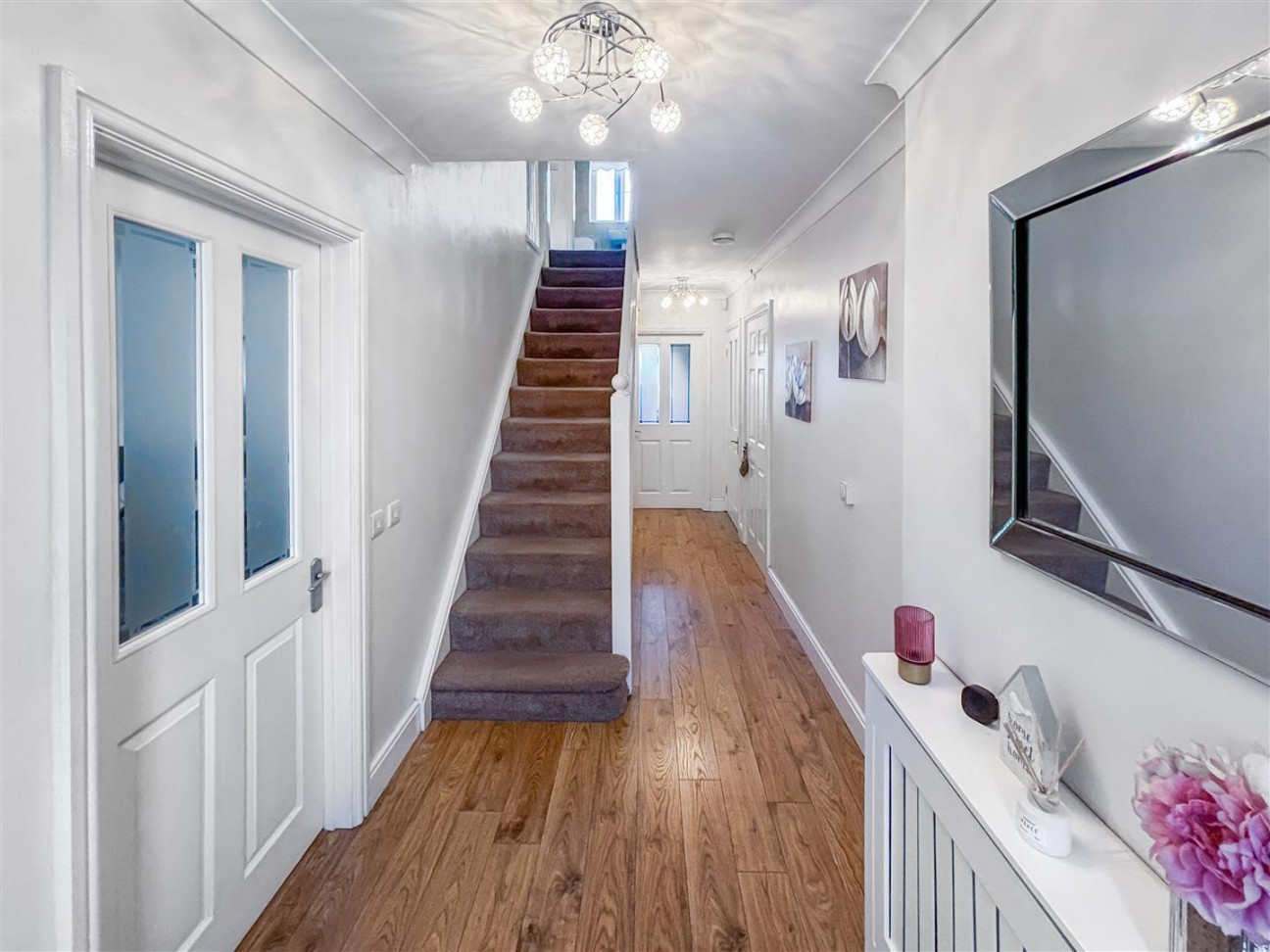 Clos Emily, Cross Hands, Llanelli