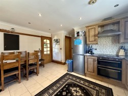 Carmarthen Road, Pontarddulais, Swansea