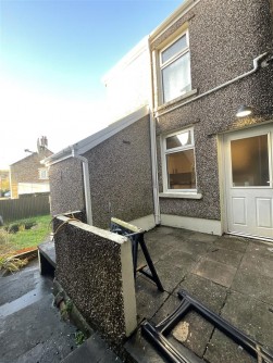 Heol Cae Gurwen, Gwaun Cae Gurwen, Ammanford