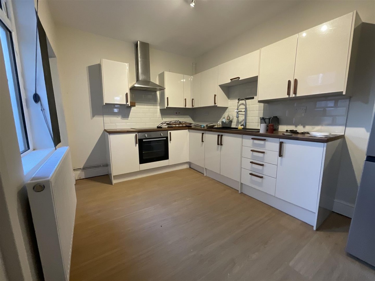 Heol Cae Gurwen, Gwaun Cae Gurwen, Ammanford