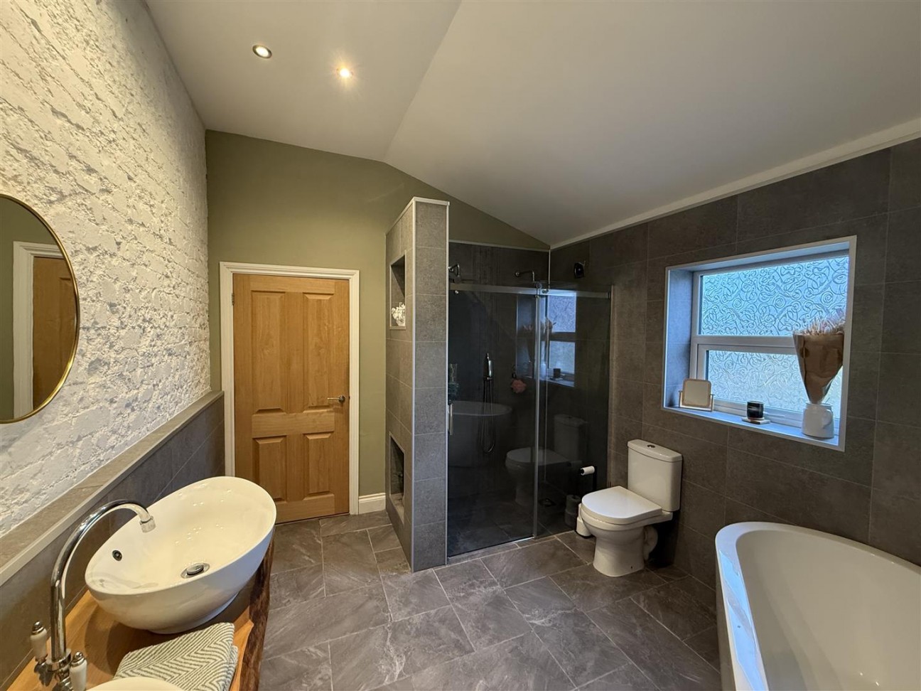 Heol Y Felin, Ammanford