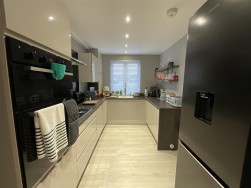 Maes Yr Haf, Ammanford