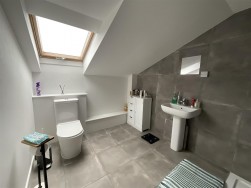 Maes Yr Haf, Ammanford