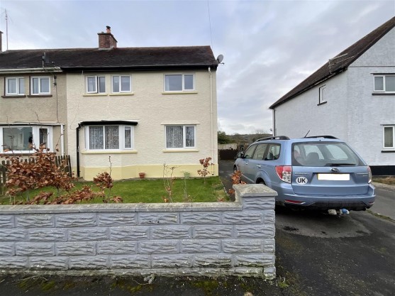 Maesglas, Llandovery