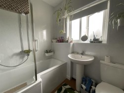 Maesglas, Llandovery