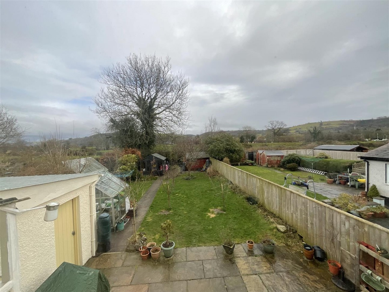 Maesglas, Llandovery