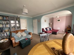 Maesglas, Llandovery