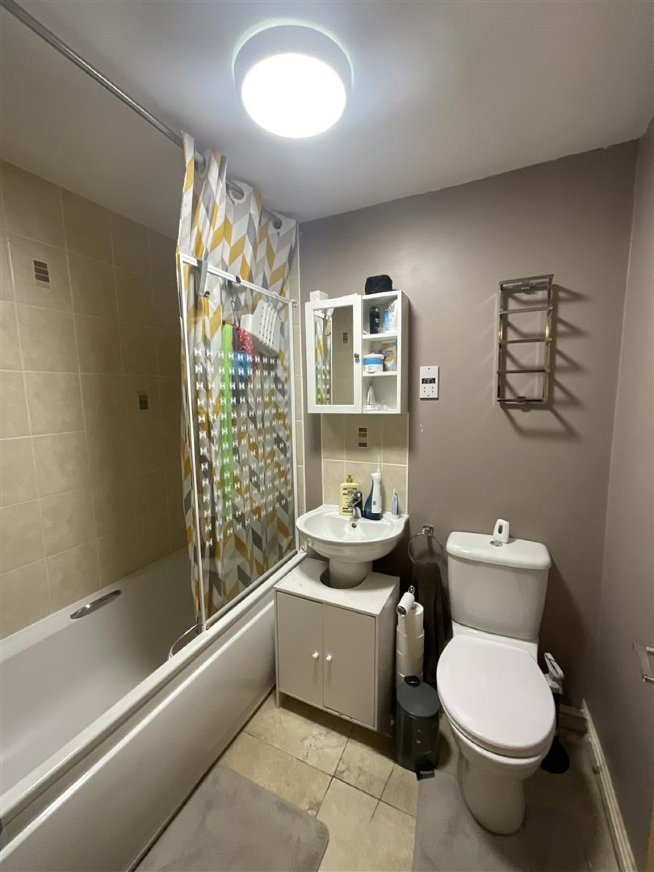 Clos Ael-Y-Bryn, Penygroes, Llanelli