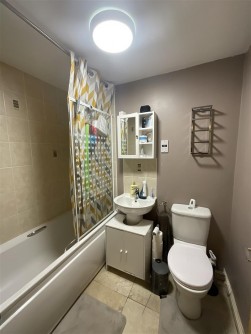 Clos Ael-Y-Bryn, Penygroes, Llanelli