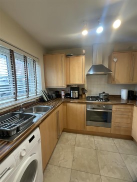 Clos Ael-Y-Bryn, Penygroes, Llanelli