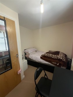 Clos Ael-Y-Bryn, Penygroes, Llanelli