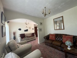 Heol Ddu, Ammanford