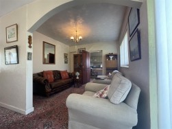 Heol Ddu, Ammanford