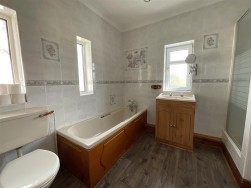 Heol Myrddin, Ffairfach, Llandeilo