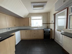 Heol Myrddin, Ffairfach, Llandeilo