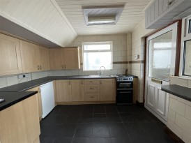 Heol Myrddin, Ffairfach, Llandeilo