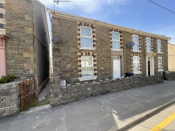 Heol Cae Gurwen, Gwaun Cae Gurwen, Ammanford