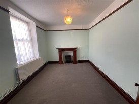 Heol Cae Gurwen, Gwaun Cae Gurwen, Ammanford