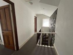 Heol Cae Gurwen, Gwaun Cae Gurwen, Ammanford