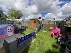 Parc Pencae, Llandybie, Ammanford