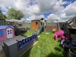 Parc Pencae, Llandybie, Ammanford