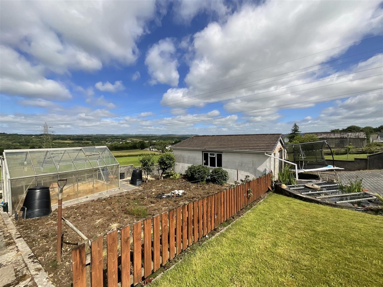 Heol Y Garn, Garnswllt, Ammanford