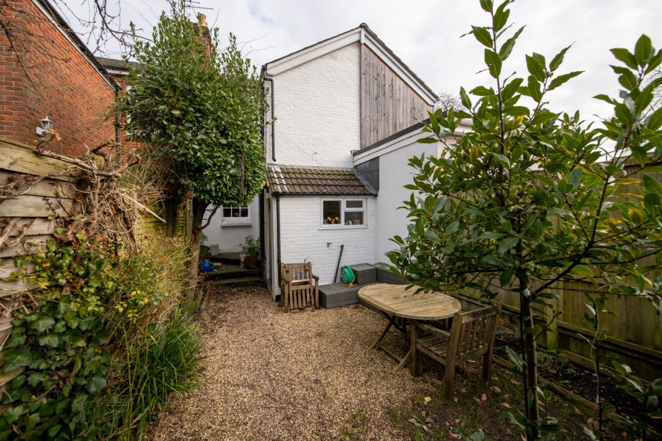 Bar End Road , Winchester