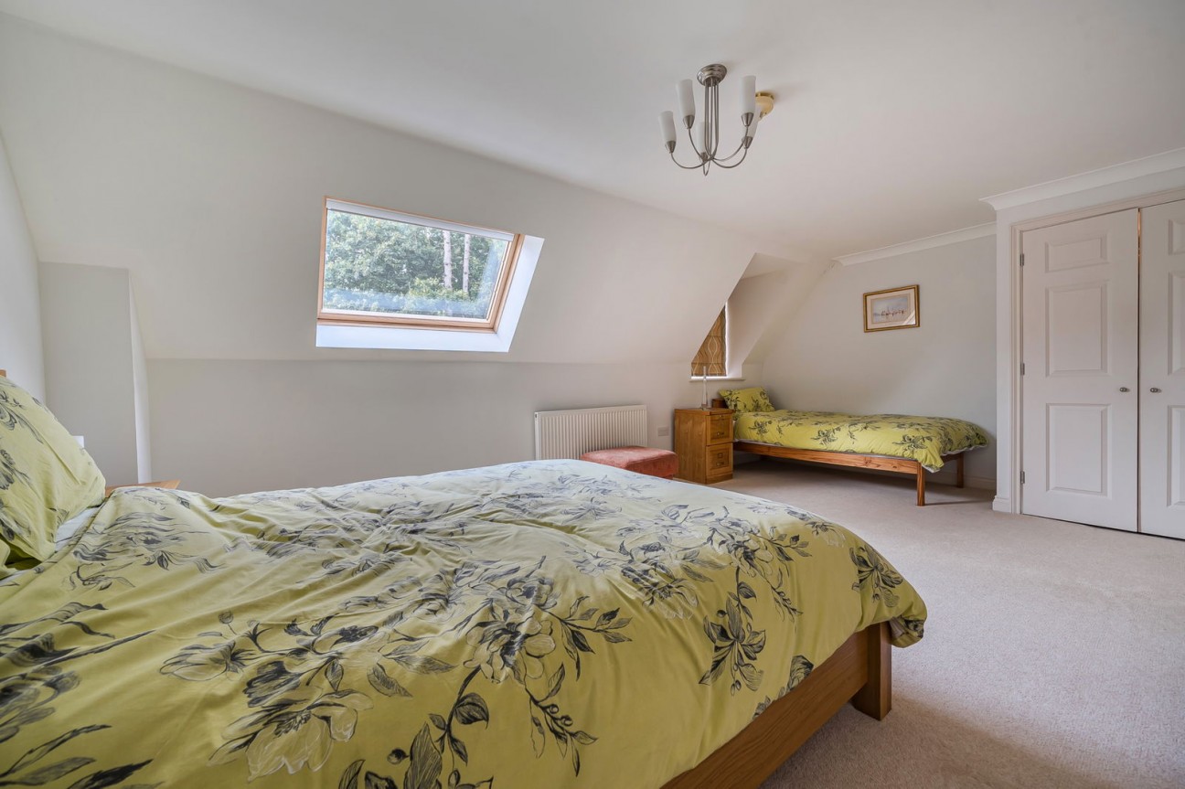 Kings Crescent, Winchester, SO22