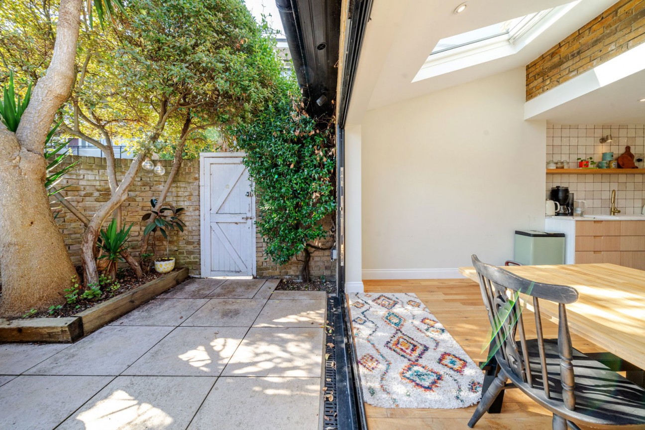 Cottingham road, London, SW8