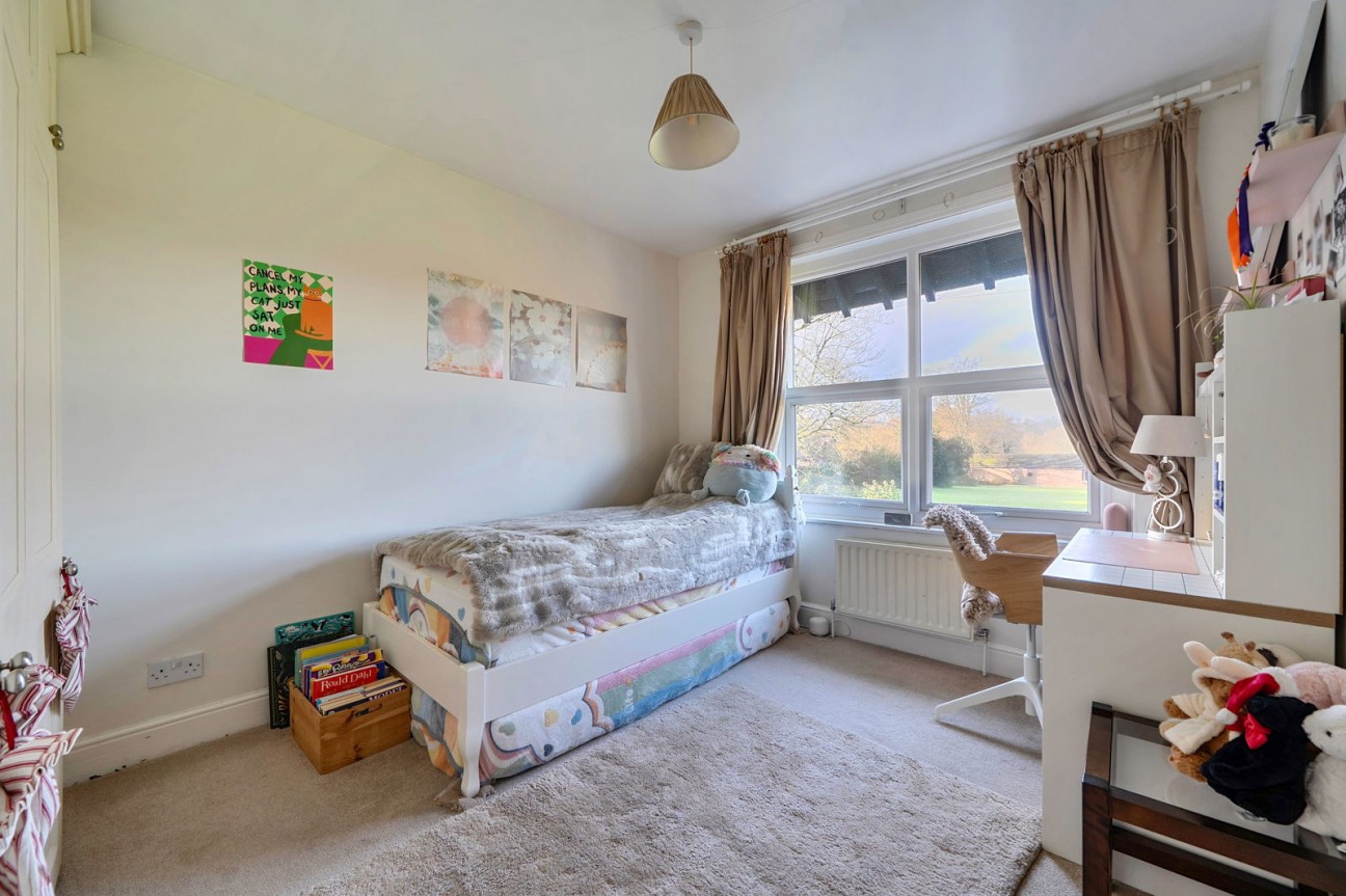 School Road Twyford SO21