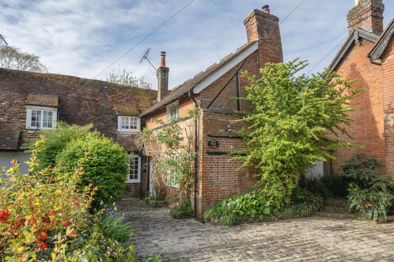 Queen Street , Twyford, SO21
