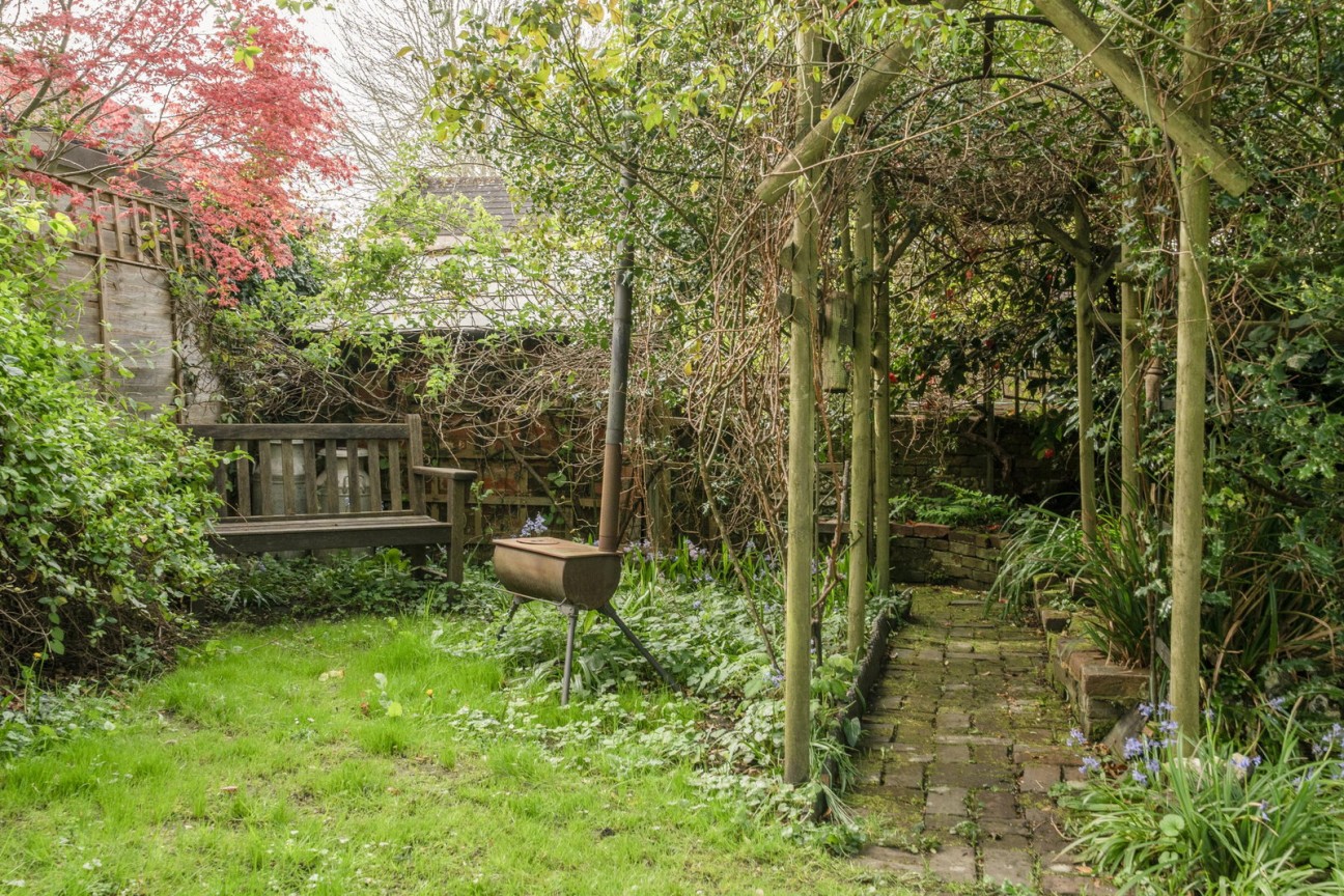 Queen Street , Twyford, SO21