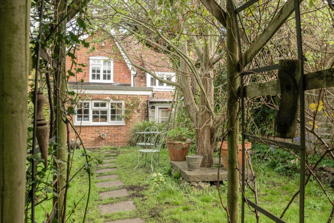 Queen Street , Twyford, SO21